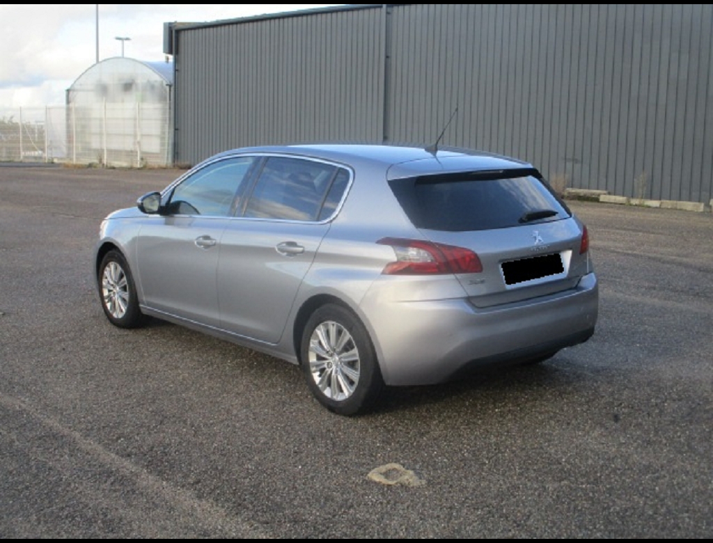 Peugeot 308 - II PTECH 130 EAT8 ALLURE