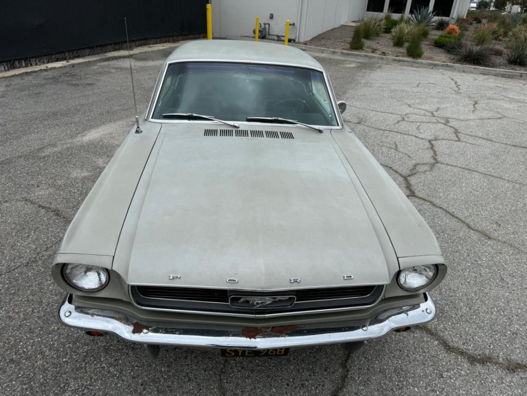 Ford Mustang - COUPE 289 CI V8 VERTE CODE C 1966