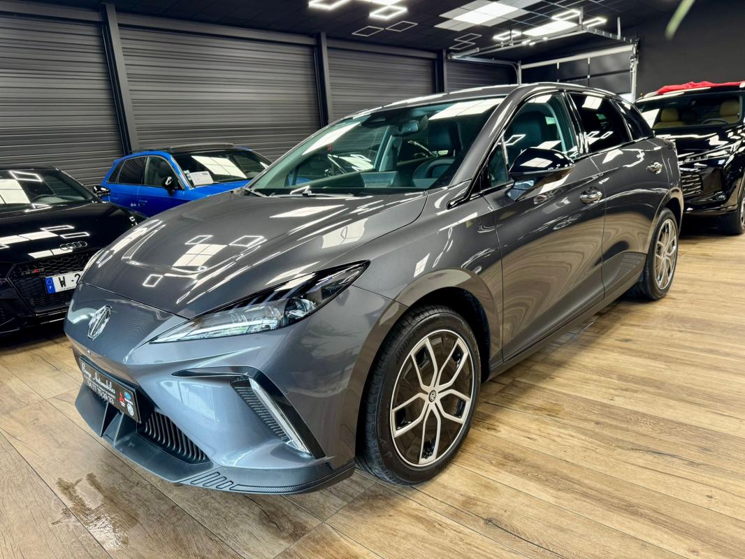 MG MG4 - EV 64KWH - 150 KW 2WD LUXURY (2025)