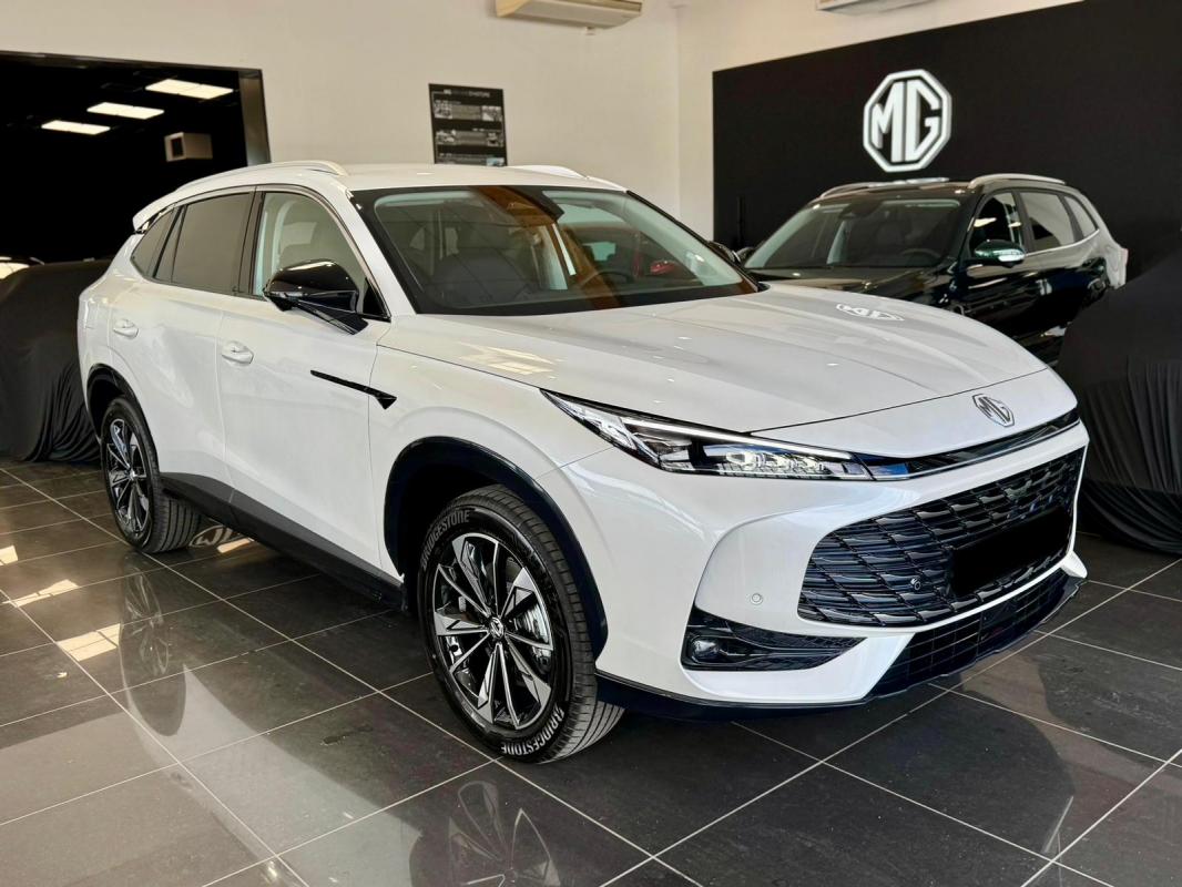 MG EHS - II 1.5 HYBRID+ 224 LUXURY (2025)