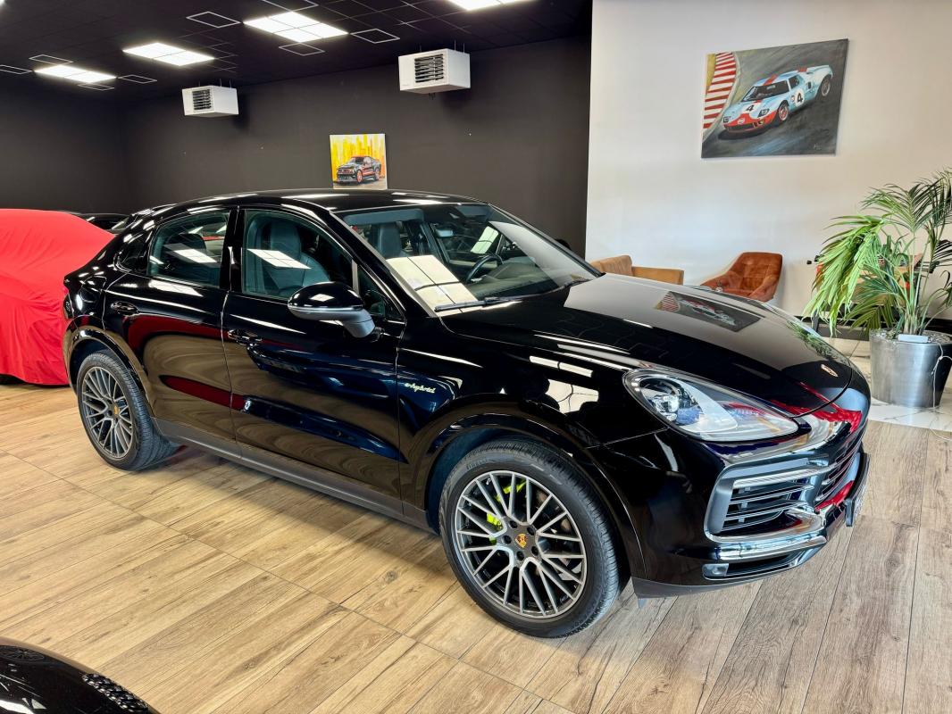 PORSCHE CAYENNE COUPÉ - III 3.0 V6 E-HYBRID 462 PHEV (2020)