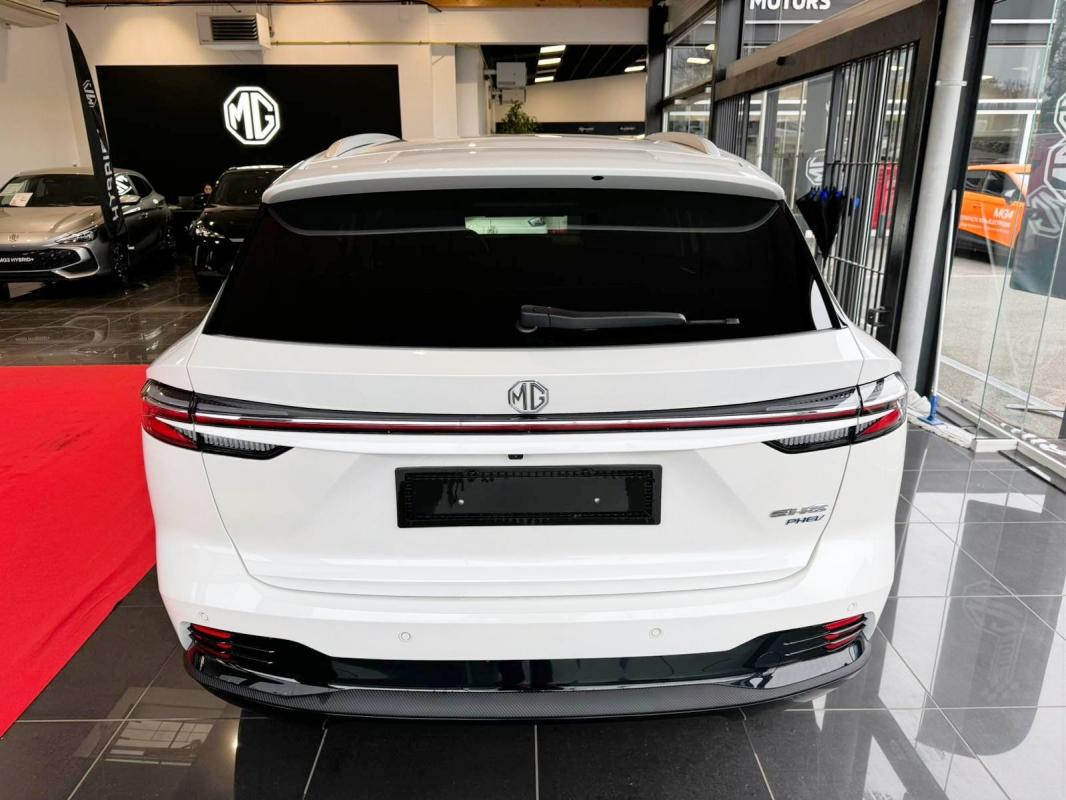 MG EHS - III 1.5T GDI HYBRIDE RECHARGEABLE PHEV LUXURY 272 ch 5p
