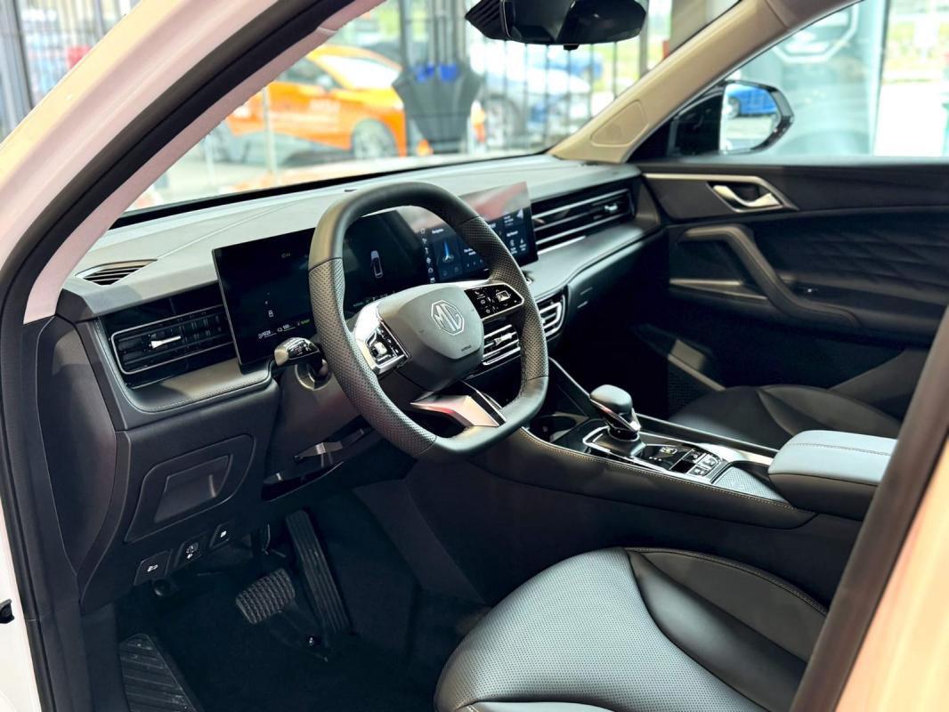 MG EHS - III 1.5T GDI HYBRIDE RECHARGEABLE PHEV LUXURY 272 ch 5p